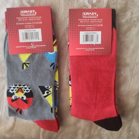 2 PAIR UNISEX ANGRY BIRDS CREW SOCKS - Picture 2 of 3
